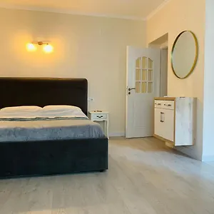 Apartment N&n, Permet